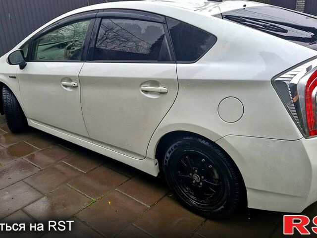 Білий Тойота Пріус, об'ємом двигуна 1.8 л та пробігом 18200 тис. км за 10300 $, фото 1 на Automoto.ua