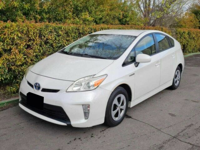 Белый Тойота Приус, объемом двигателя 1.8 л и пробегом 94 тыс. км за 6500 $, фото 1 на Automoto.ua