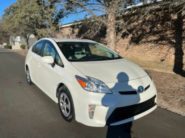 Белый Тойота Приус, объемом двигателя 1.8 л и пробегом 83 тыс. км за 3000 $, фото 1 на Automoto.ua