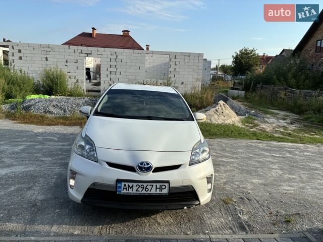 Белый Тойота Приус, объемом двигателя 1.8 л и пробегом 176 тыс. км за 15000 $, фото 1 на Automoto.ua