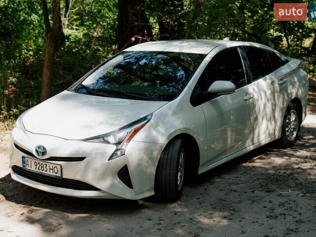 Белый Тойота Приус, объемом двигателя 1.8 л и пробегом 280 тыс. км за 16000 $, фото 1 на Automoto.ua