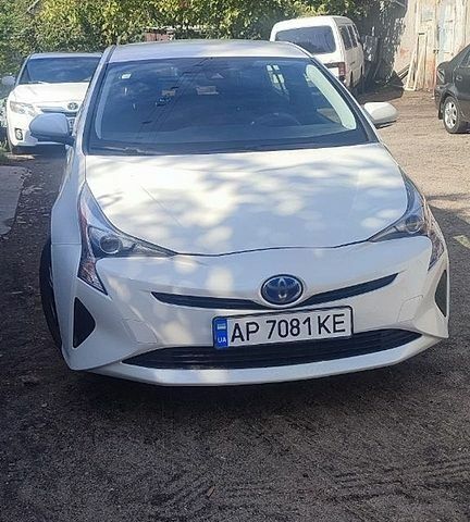 Белый Тойота Приус, объемом двигателя 1.8 л и пробегом 226 тыс. км за 15300 $, фото 1 на Automoto.ua