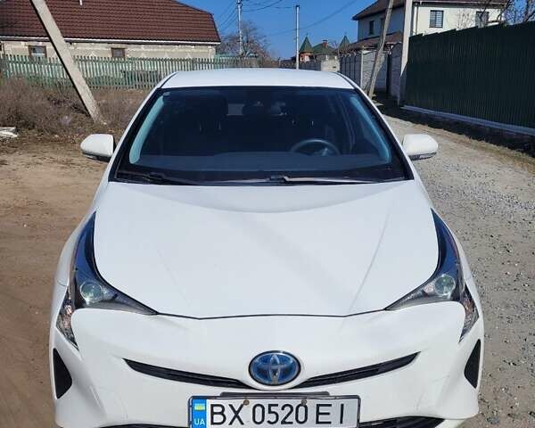 Белый Тойота Приус, объемом двигателя 1.8 л и пробегом 115 тыс. км за 14000 $, фото 1 на Automoto.ua