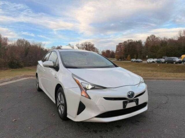 Белый Тойота Приус, объемом двигателя 1.8 л и пробегом 89 тыс. км за 4500 $, фото 1 на Automoto.ua