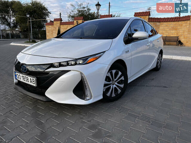 Білий Тойота Пріус, об'ємом двигуна 1.8 л та пробігом 90 тис. км за 21500 $, фото 1 на Automoto.ua