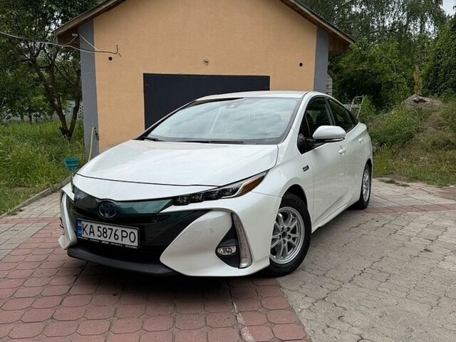 Білий Тойота Пріус, об'ємом двигуна 1.8 л та пробігом 129 тис. км за 19600 $, фото 1 на Automoto.ua