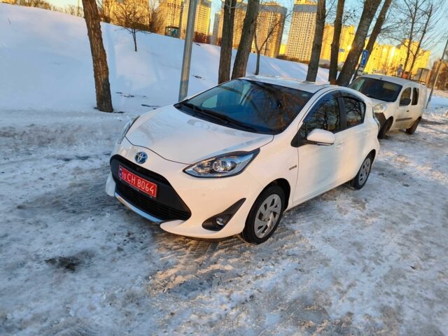 Белый Тойота Приус, объемом двигателя 1.5 л и пробегом 59 тыс. км за 13800 $, фото 1 на Automoto.ua