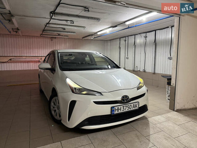 Білий Тойота Пріус, об'ємом двигуна 1.8 л та пробігом 42 тис. км за 17200 $, фото 1 на Automoto.ua