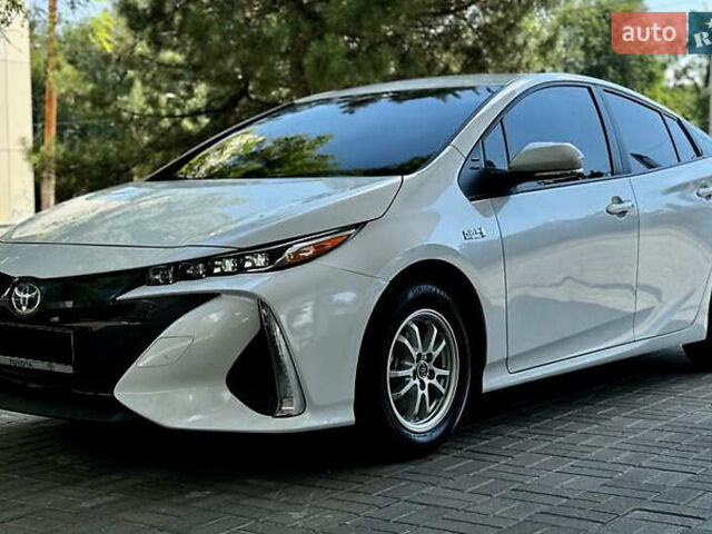 Білий Тойота Пріус, об'ємом двигуна 1.8 л та пробігом 55 тис. км за 18000 $, фото 1 на Automoto.ua