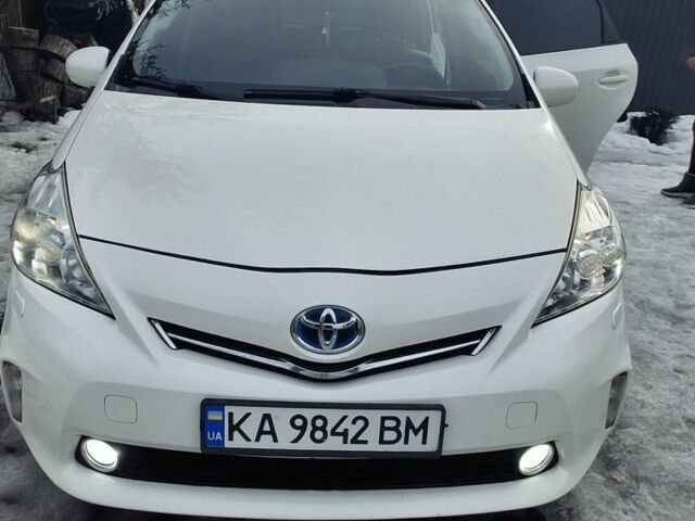 Білий Тойота Пріус, об'ємом двигуна 1.8 л та пробігом 225 тис. км за 11900 $, фото 1 на Automoto.ua