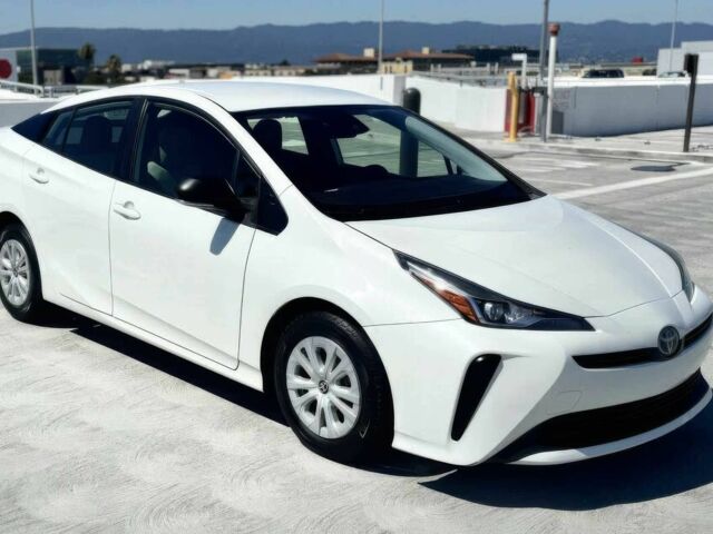 Білий Тойота Пріус, об'ємом двигуна 1.8 л та пробігом 32 тис. км за 15000 $, фото 1 на Automoto.ua