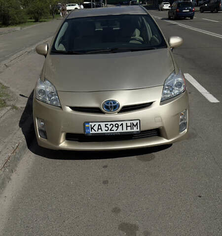 Бежевый Тойота Приус, объемом двигателя 1.8 л и пробегом 240 тыс. км за 10500 $, фото 1 на Automoto.ua