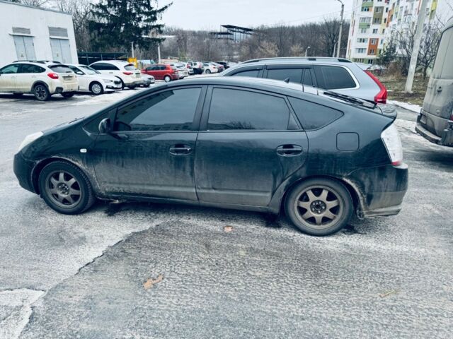 Черный Тойота Приус, объемом двигателя 0 л и пробегом 298 тыс. км за 6700 $, фото 1 на Automoto.ua