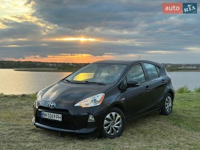 Черный Тойота Приус, объемом двигателя 1.5 л и пробегом 169 тыс. км за 9700 $, фото 1 на Automoto.ua