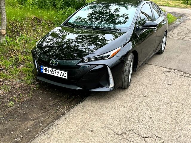 Черный Тойота Приус, объемом двигателя 1.8 л и пробегом 33 тыс. км за 22000 $, фото 1 на Automoto.ua