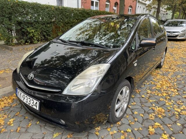 Чорний Тойота Пріус, об'ємом двигуна 1.5 л та пробігом 289 тис. км за 3915 $, фото 1 на Automoto.ua