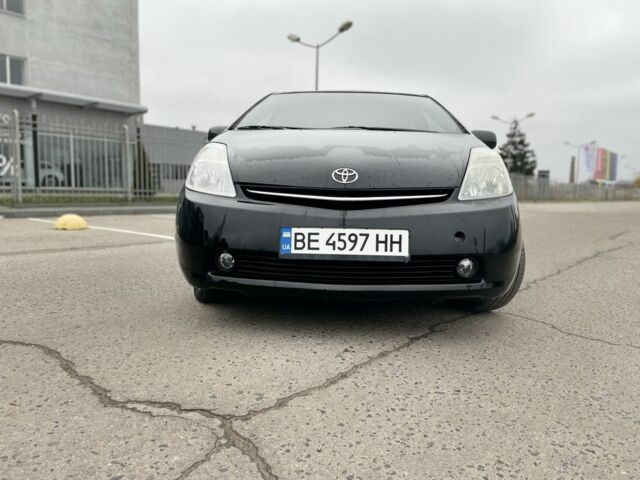 Черный Тойота Приус, объемом двигателя 1.5 л и пробегом 303 тыс. км за 5500 $, фото 1 на Automoto.ua