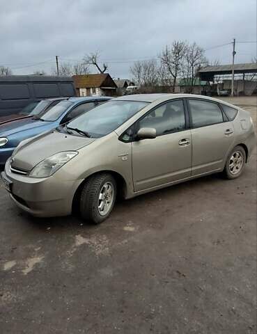 Коричневый Тойота Приус, объемом двигателя 1.5 л и пробегом 374 тыс. км за 7000 $, фото 1 на Automoto.ua