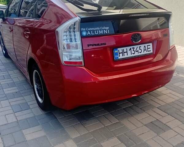 Червоний Тойота Пріус, об'ємом двигуна 1.8 л та пробігом 380 тис. км за 9451 $, фото 1 на Automoto.ua