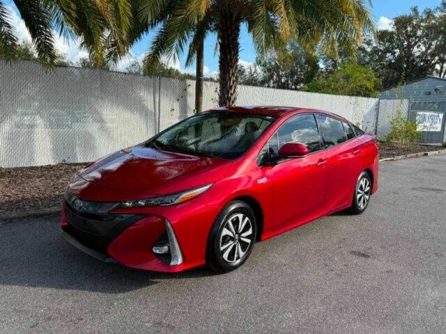 Красный Тойота Приус, объемом двигателя 1.8 л и пробегом 43 тыс. км за 4000 $, фото 1 на Automoto.ua