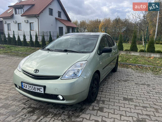 Тойота Пріус, об'ємом двигуна 1.5 л та пробігом 318 тис. км за 7200 $, фото 1 на Automoto.ua