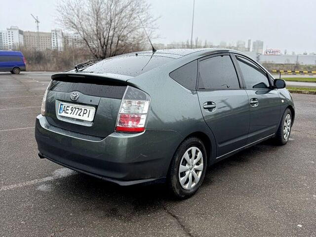 Сірий Тойота Пріус, об'ємом двигуна 1.5 л та пробігом 299 тис. км за 6700 $, фото 1 на Automoto.ua