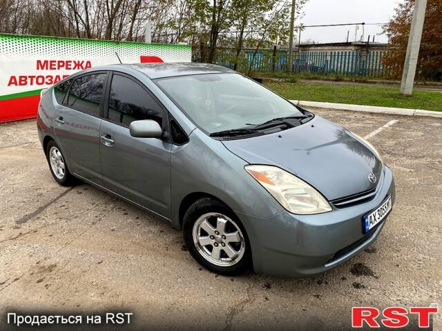 Серый Тойота Приус, объемом двигателя 1.5 л и пробегом 146 тыс. км за 6500 $, фото 1 на Automoto.ua