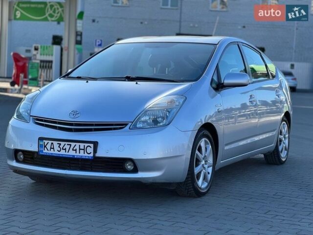 Серый Тойота Приус, объемом двигателя 1.5 л и пробегом 295 тыс. км за 6500 $, фото 1 на Automoto.ua