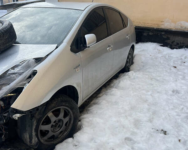 Серый Тойота Приус, объемом двигателя 0 л и пробегом 370 тыс. км за 3000 $, фото 1 на Automoto.ua