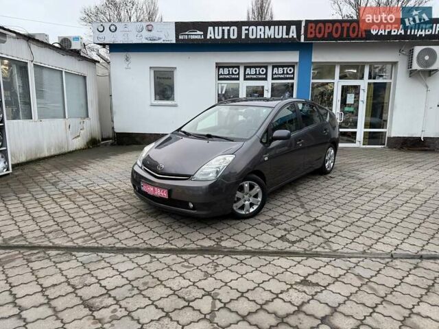 Серый Тойота Приус, объемом двигателя 1.5 л и пробегом 278 тыс. км за 7650 $, фото 1 на Automoto.ua