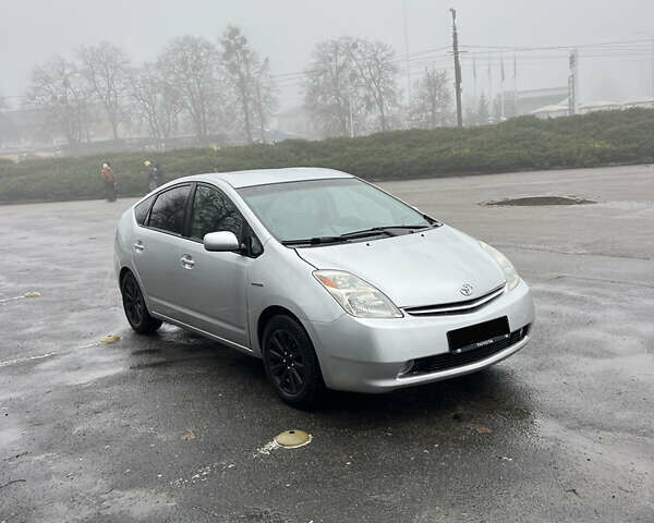 Сірий Тойота Пріус, об'ємом двигуна 1.5 л та пробігом 275 тис. км за 5400 $, фото 1 на Automoto.ua
