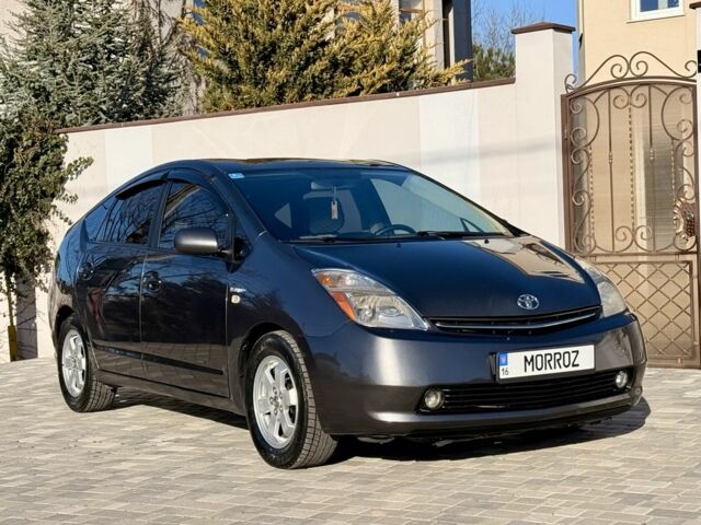 Сірий Тойота Пріус, об'ємом двигуна 1.5 л та пробігом 300 тис. км за 6700 $, фото 1 на Automoto.ua
