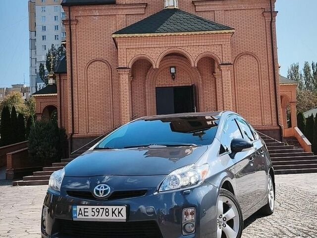 Сірий Тойота Пріус, об'ємом двигуна 1.8 л та пробігом 288 тис. км за 10500 $, фото 1 на Automoto.ua