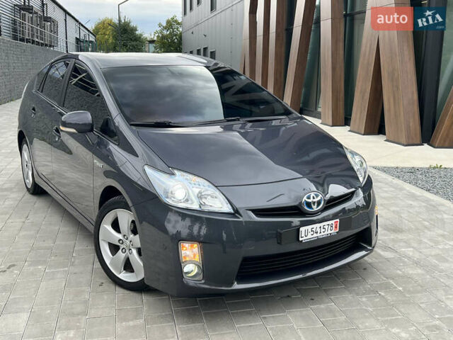 Сірий Тойота Пріус, об'ємом двигуна 1.8 л та пробігом 249 тис. км за 10900 $, фото 1 на Automoto.ua