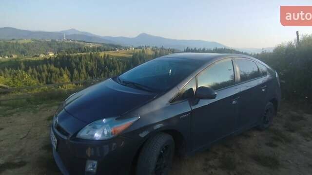 Сірий Тойота Пріус, об'ємом двигуна 1.8 л та пробігом 390 тис. км за 9950 $, фото 1 на Automoto.ua