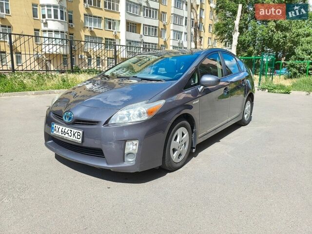 Серый Тойота Приус, объемом двигателя 1.8 л и пробегом 250 тыс. км за 9300 $, фото 1 на Automoto.ua