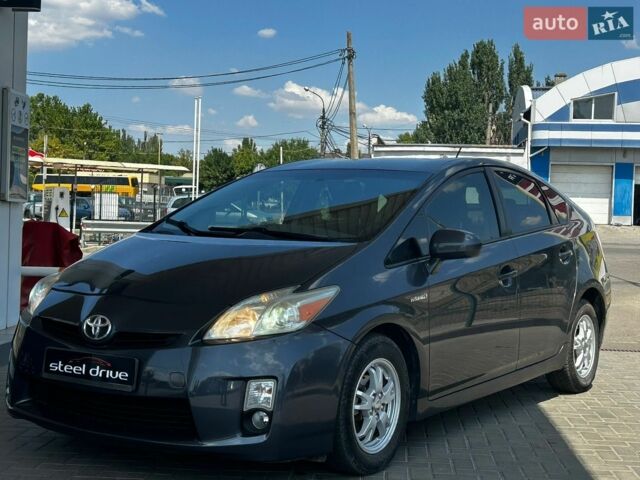 Серый Тойота Приус, объемом двигателя 1.8 л и пробегом 250 тыс. км за 9799 $, фото 1 на Automoto.ua