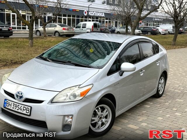 Сірий Тойота Пріус, об'ємом двигуна 1.8 л та пробігом 287 тис. км за 7999 $, фото 1 на Automoto.ua