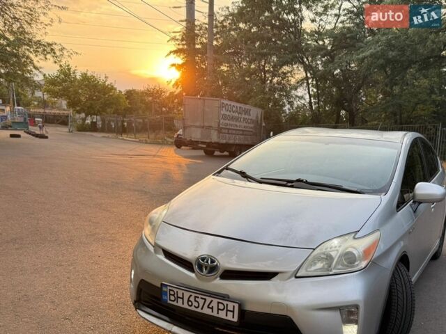 Серый Тойота Приус, объемом двигателя 1.8 л и пробегом 350 тыс. км за 9500 $, фото 1 на Automoto.ua