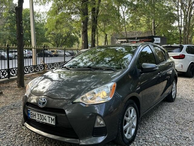 Серый Тойота Приус, объемом двигателя 1.5 л и пробегом 160 тыс. км за 8500 $, фото 1 на Automoto.ua