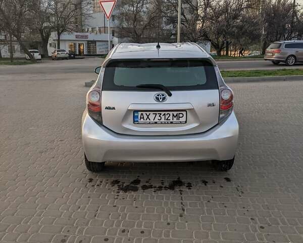 Серый Тойота Приус, объемом двигателя 1.5 л и пробегом 221 тыс. км за 7600 $, фото 1 на Automoto.ua