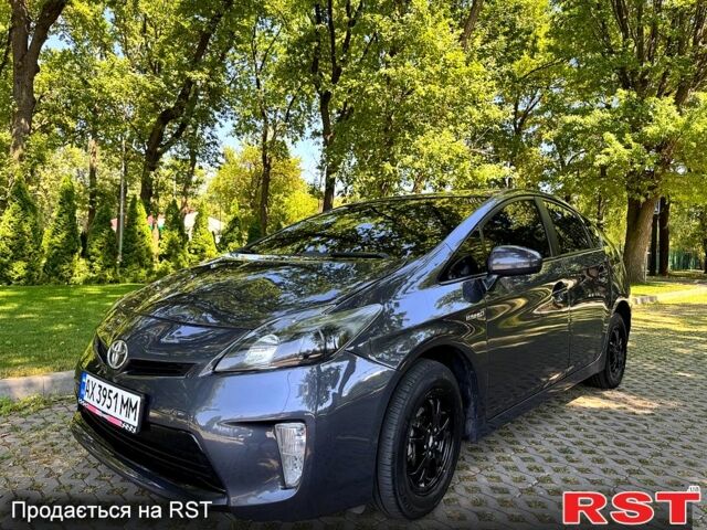 Сірий Тойота Пріус, об'ємом двигуна 1.8 л та пробігом 200 тис. км за 12499 $, фото 1 на Automoto.ua