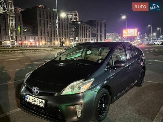 Сірий Тойота Пріус, об'ємом двигуна 1.8 л та пробігом 156 тис. км за 9700 $, фото 1 на Automoto.ua