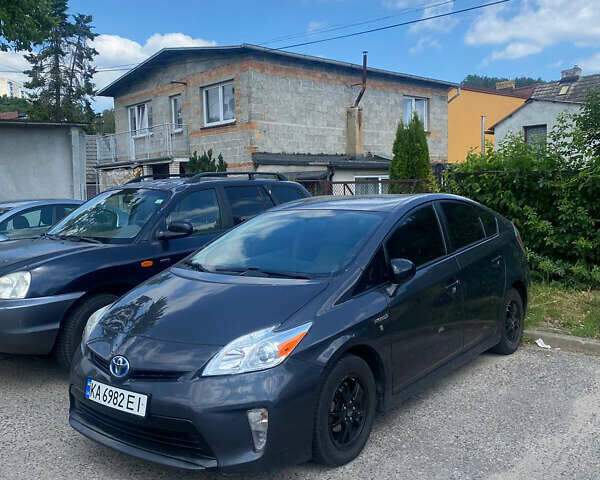 Сірий Тойота Пріус, об'ємом двигуна 1.79 л та пробігом 277 тис. км за 10000 $, фото 1 на Automoto.ua