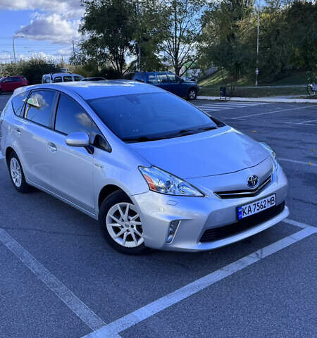 Серый Тойота Приус, объемом двигателя 1.8 л и пробегом 162 тыс. км за 15200 $, фото 1 на Automoto.ua