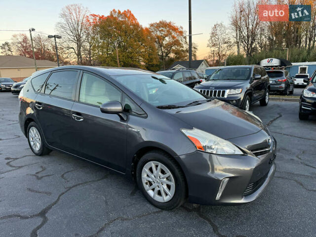 Серый Тойота Приус, объемом двигателя 1.8 л и пробегом 239 тыс. км за 7500 $, фото 1 на Automoto.ua