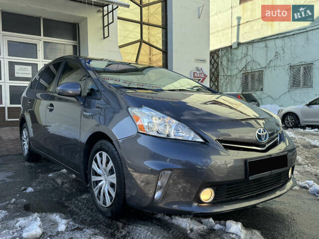 Серый Тойота Приус, объемом двигателя 1.8 л и пробегом 308 тыс. км за 11999 $, фото 1 на Automoto.ua