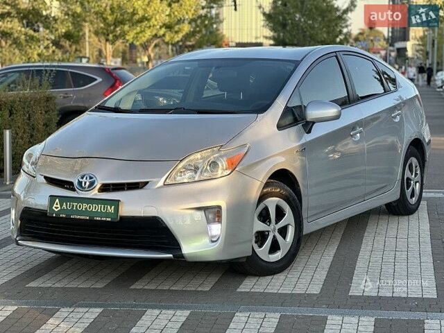 Сірий Тойота Пріус, об'ємом двигуна 1.8 л та пробігом 236 тис. км за 9500 $, фото 1 на Automoto.ua