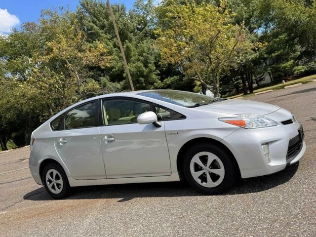 Серый Тойота Приус, объемом двигателя 1.8 л и пробегом 80 тыс. км за 8500 $, фото 1 на Automoto.ua