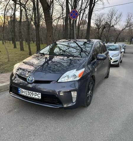 Серый Тойота Приус, объемом двигателя 1.8 л и пробегом 157 тыс. км за 13200 $, фото 1 на Automoto.ua